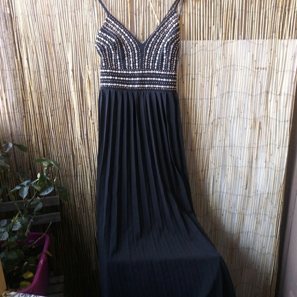 Black and Gold Lulus Maxi NWT - Picture 1 of 10
